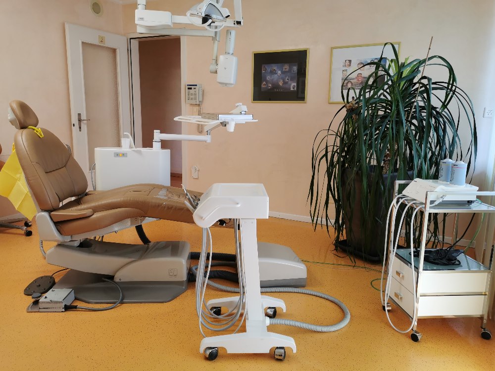 Behandlungszimmer 2, Zahnarztpraxis Zahn und Biss, Dr. med. dent. Emilia Velea, 3063 Ittigen